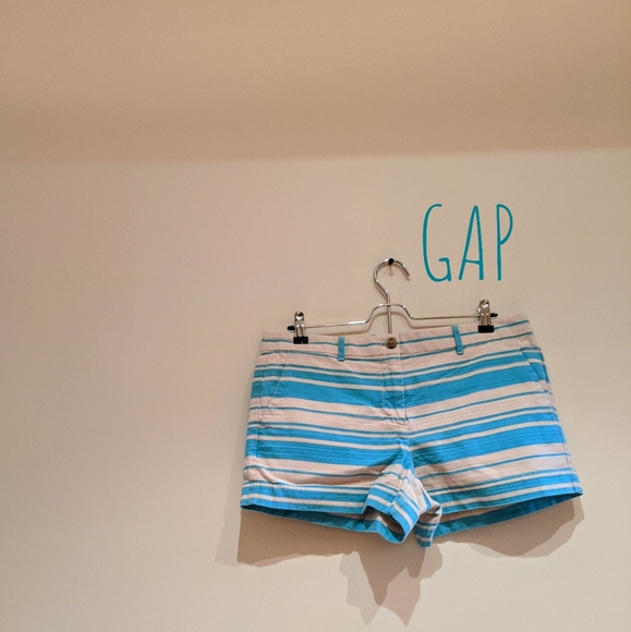 GAP Pants - GAP weekender shorts stripped shorts brunch summer
